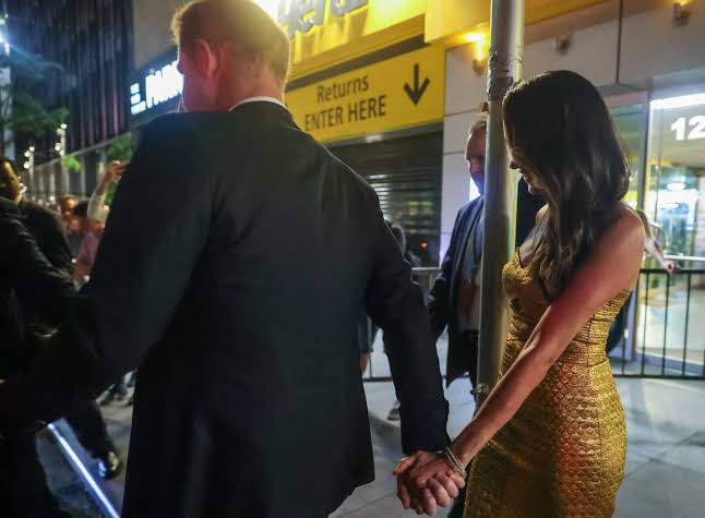 Prince Harry, Meghan Markle dodge multiple near collisions while escaping 'highly aggressive paparazzi'