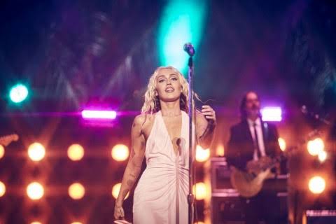 Miley Cyrus clarifies why she's not touring: Nothing to do with lack of appreciation for fans