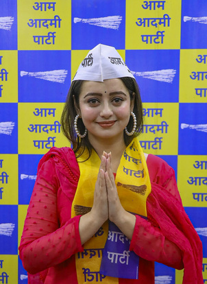TV actress Chahat Pandey joins AAP; says wants to work for welfare of MP's people