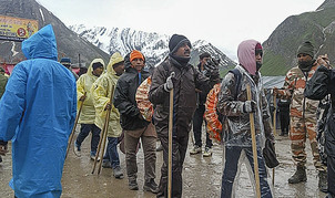 Amarnath yatra resumes from J-K's Panjtarni, Sheshnag base camps after three days