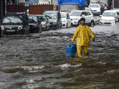Heavy rains in Mumbai after week-long lull; waterlogging at few places