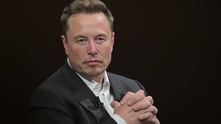 Twitter Cash Flow Still Negative Because of 50 Percent Drop in Ad Revenue, Heavy Debt: Elon Musk
