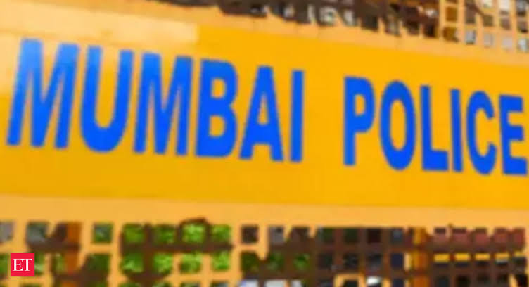 Irregularities in contracts: Mumbai police's SIT visits BMC headquarters for second day