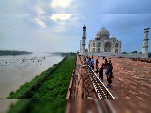 Yamuna waters reach Taj Mahal, no threat to monument, says ASI
