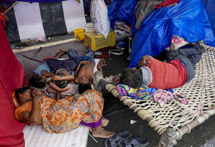 Yamuna recedes but trouble mounts for flood-ravaged slum dwellers of Delhi
