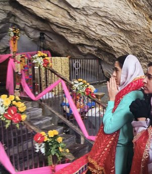 Sara Ali Khan pays obeisance at Amarnath cave shrine
