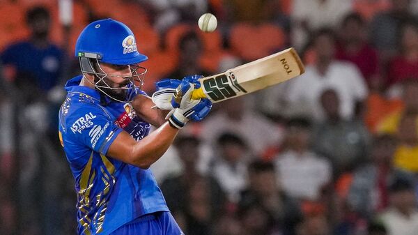 Mumbai Indians make 203 for six against Punjab Kings in IPL Qualifier 2
