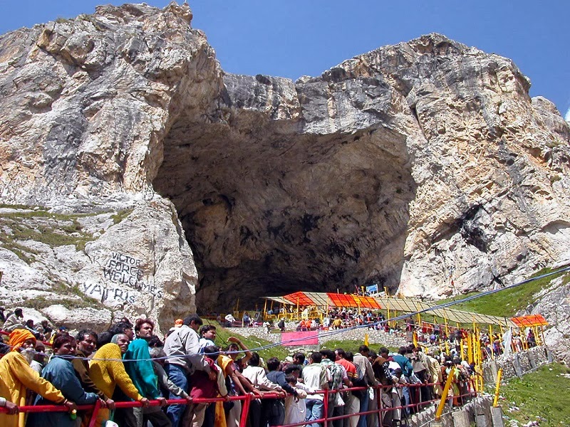 Second batch of pilgrims leave for Amarnath yatra from Jammu