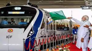 Fadnavis thanks PM Modi for Nagpur-Pune Vande Bharat train