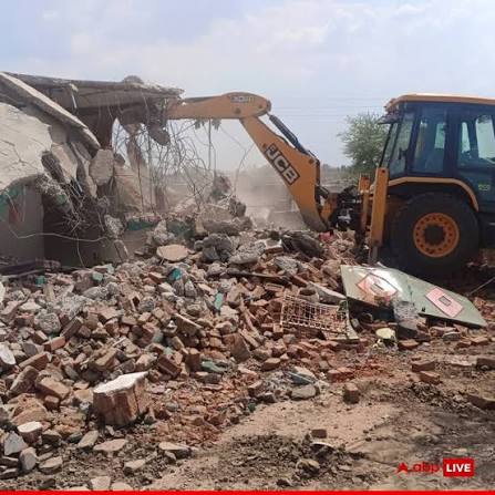 4 women labourers buried alive while demolishing run down house in Indore district