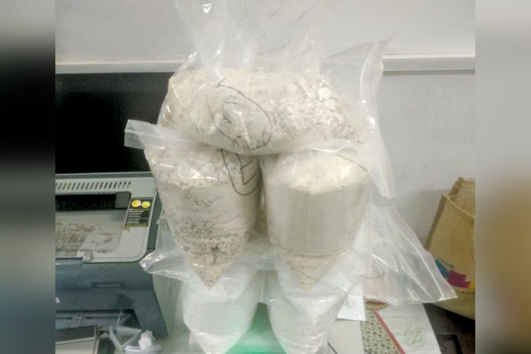 Drugs worth Rs 47 crore seized at Mumbai airport; two flyers arrested